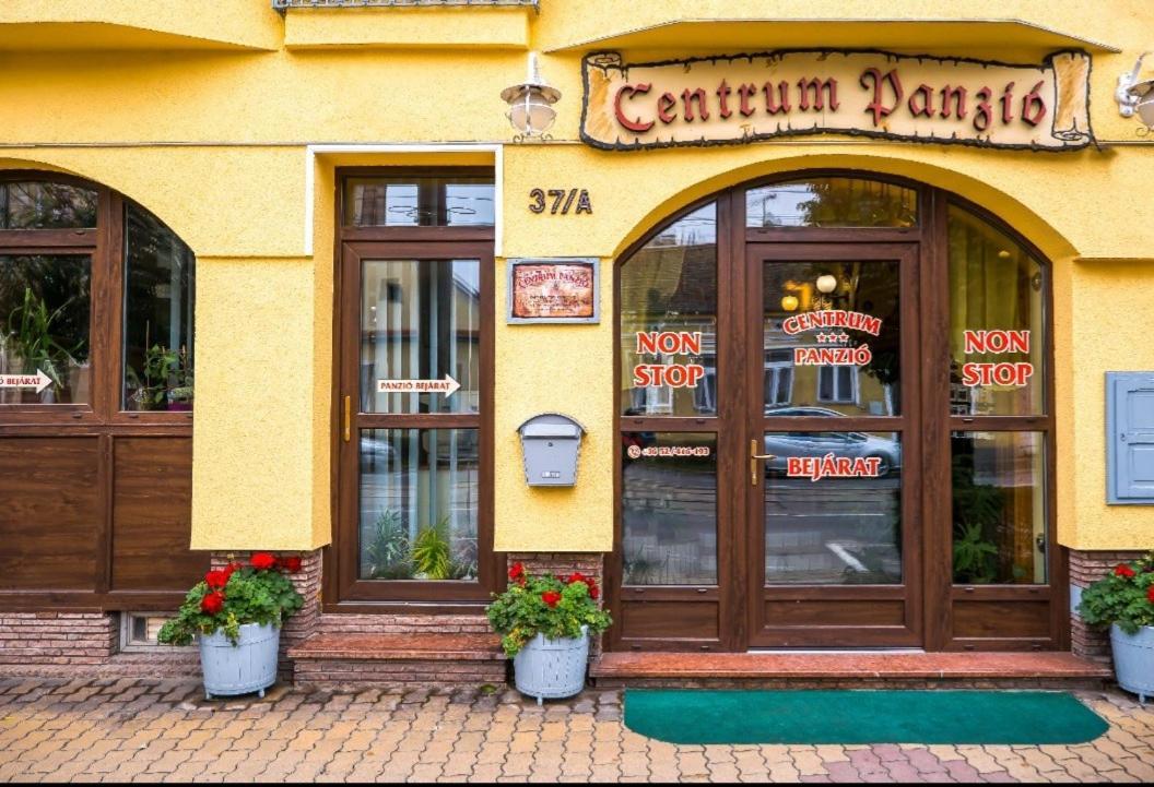 דברצן Centrum Panzio מראה חיצוני תמונה